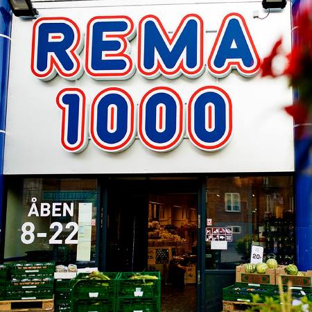 Rema tvang kunde til at arbejde gratis og meldte ham til politiet